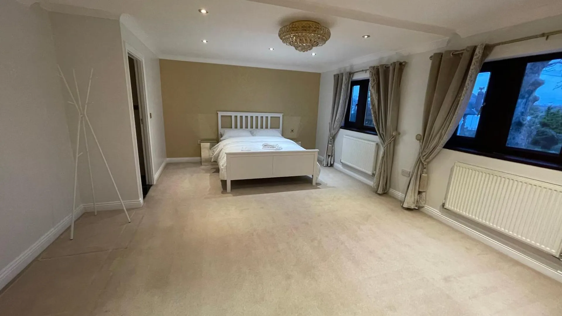 Executive Residence - Yorkshire Staycation Home Gomersal