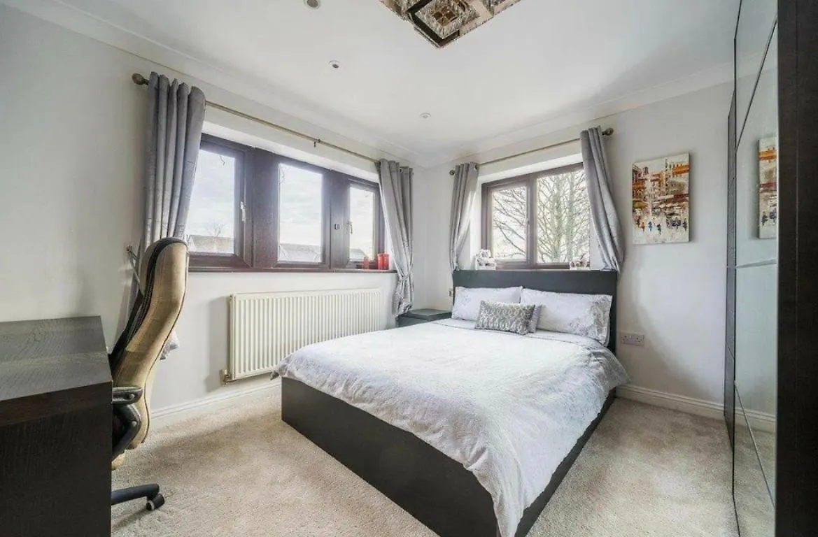 Executive Residence - Yorkshire Staycation Home Gomersal