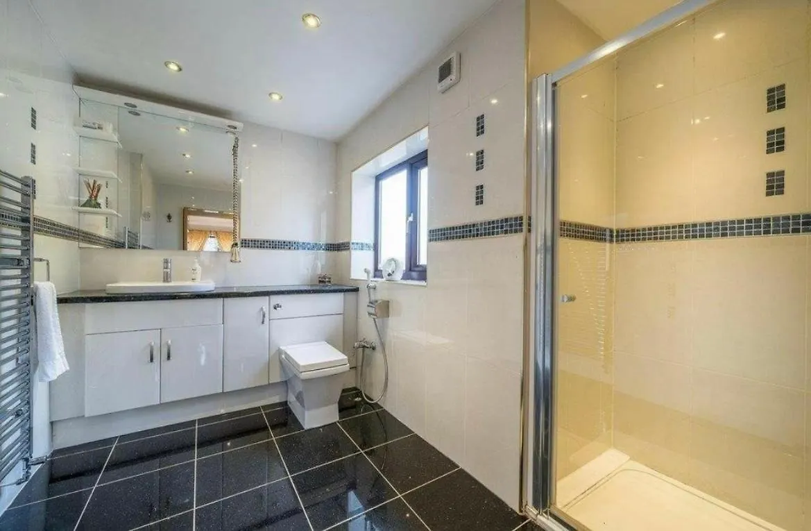 Executive Residence - Yorkshire Staycation Home Gomersal